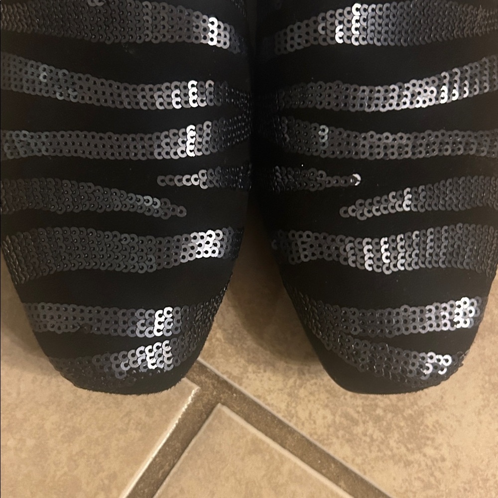 Jimmy Choo 7.5 black velvet with navy sequins gold inside loafers - Picture 7 of 12